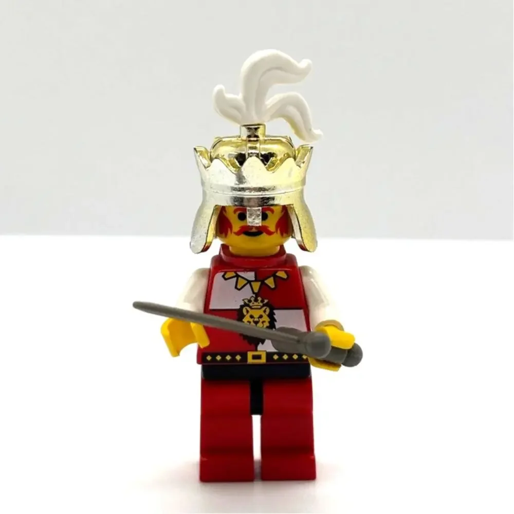 Lego Castle Royal Knights King Minifigure w/ Crown & Sword - Vintage